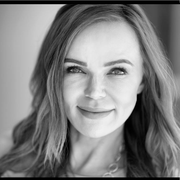 Meet your Posher, Dana - Picture 2 of 6